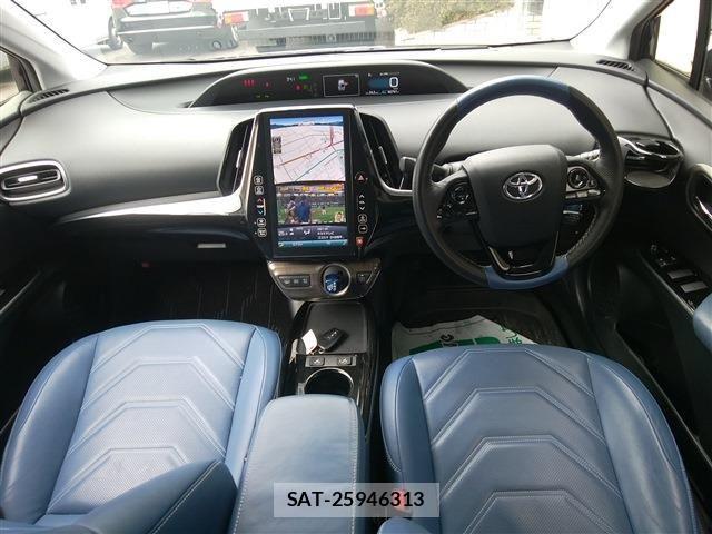 Toyota PRIUS PHV 2020-11 821708-1