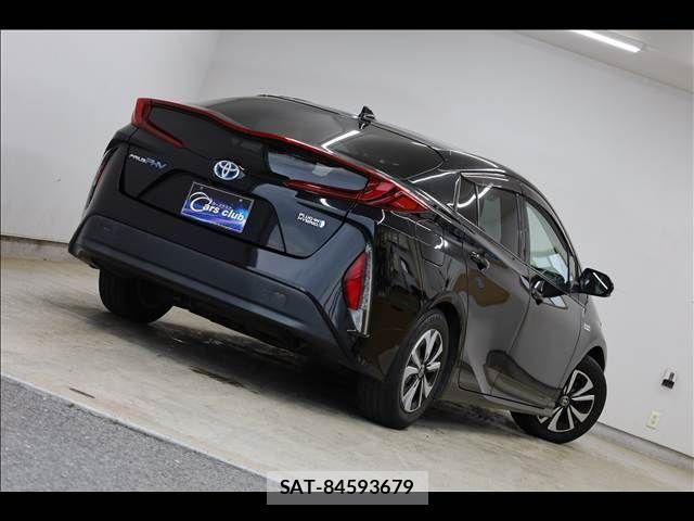 Toyota PRIUS PHV 2017-05 1208222-11