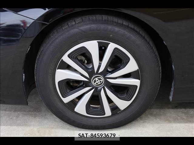 Toyota PRIUS PHV 2017-05 1208222-13