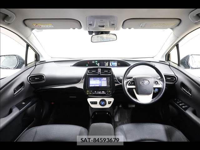Toyota PRIUS PHV 2017-05 1208222-2
