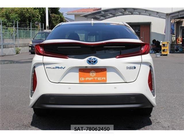 Toyota PRIUS PHV 2017-05 1213132-9