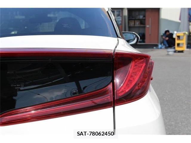 Toyota PRIUS PHV 2017-05 1213132-11