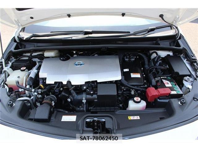 Toyota PRIUS PHV 2017-05 1213132-18