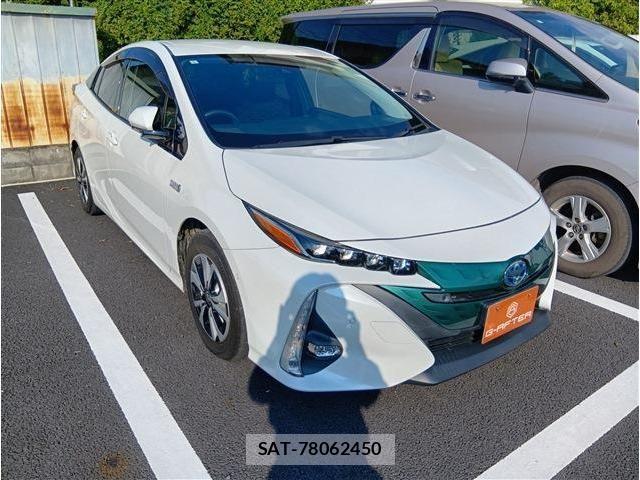 Toyota PRIUS PHV 2017-05 1213132-19