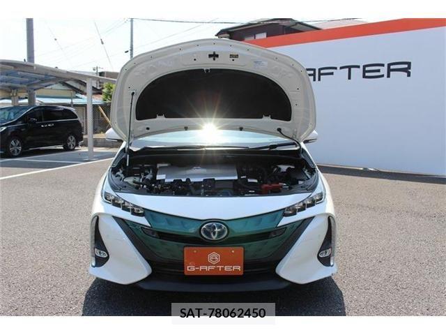 Toyota PRIUS PHV 2017-05 1213132-21