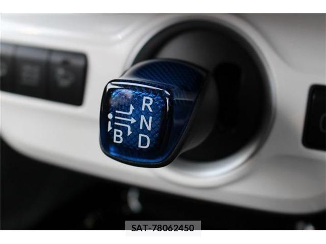 Toyota PRIUS PHV 2017-05 1213132-28
