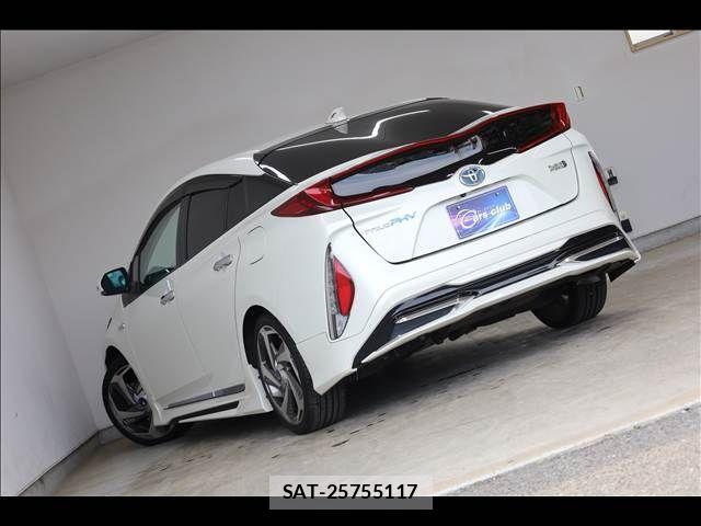 Toyota PRIUS PHV 2018-03 1314841-10