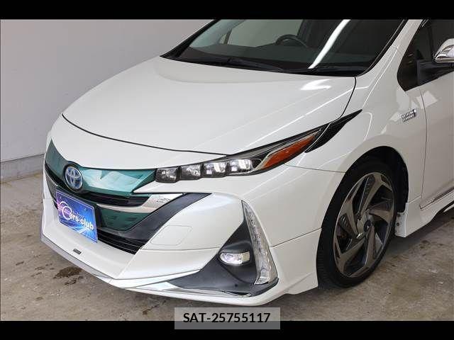 Toyota PRIUS PHV 2018-03 1314841-12
