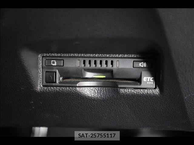 Toyota PRIUS PHV 2018-03 1314841-13
