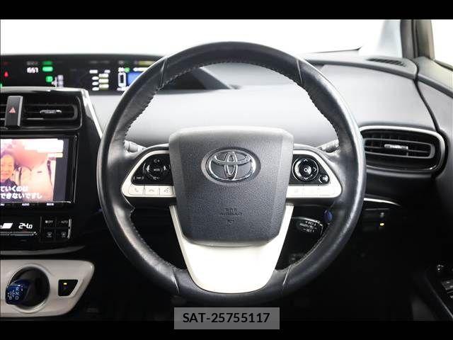 Toyota PRIUS PHV 2018-03 1314841-16