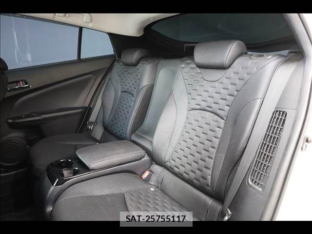 Toyota PRIUS PHV 2018-03 1314841-18