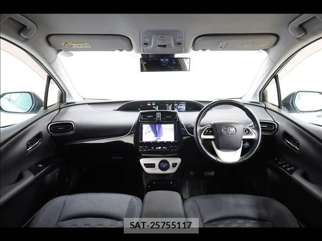 Toyota PRIUS PHV 2018-03 1314841-2