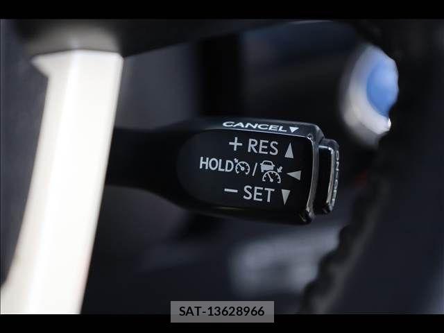 Toyota PRIUS PHV 2017-08 1314840-15