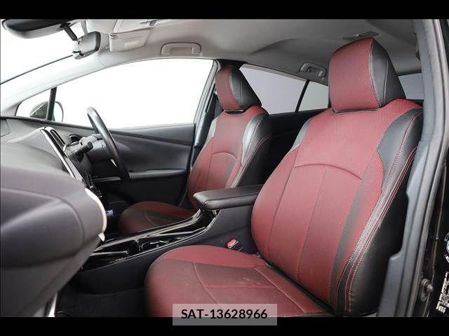 Toyota PRIUS PHV 2017-08 1314840-17