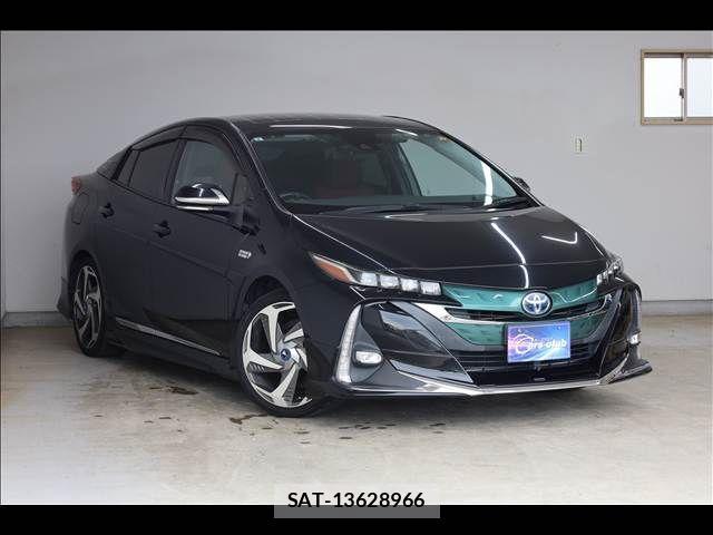 Toyota PRIUS PHV 2017-08 1314840-1