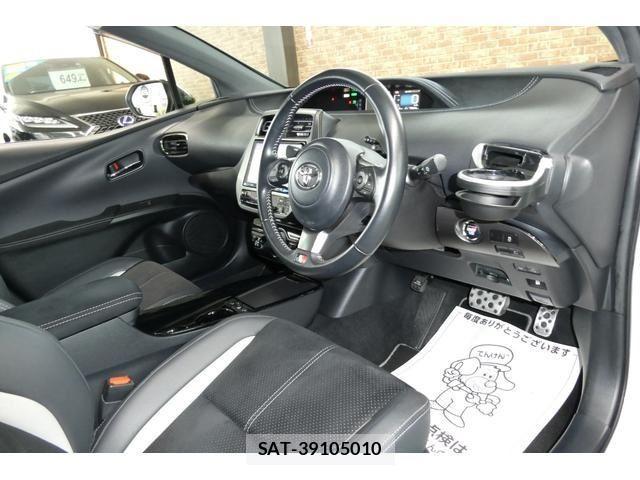 Toyota PRIUS PHV 2019-10 1323001-2