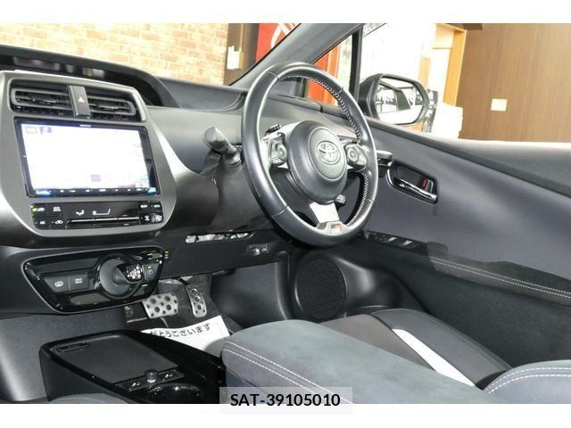 Toyota PRIUS PHV 2019-10 1323001-4