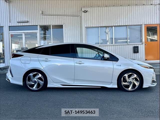 Toyota PRIUS PHV 2019-11 1381605-5