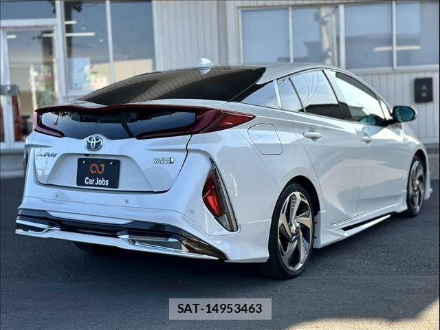 Toyota PRIUS PHV 2019-11 1381605-6