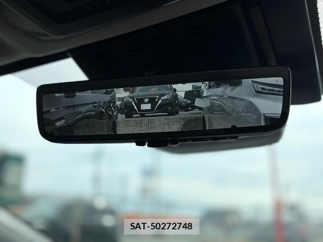 Toyota PRIUS PHV 2023-09 1405381-29