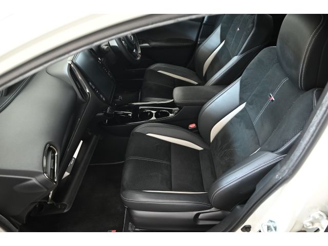Toyota PRIUS PHV 2019-03 1548840-10