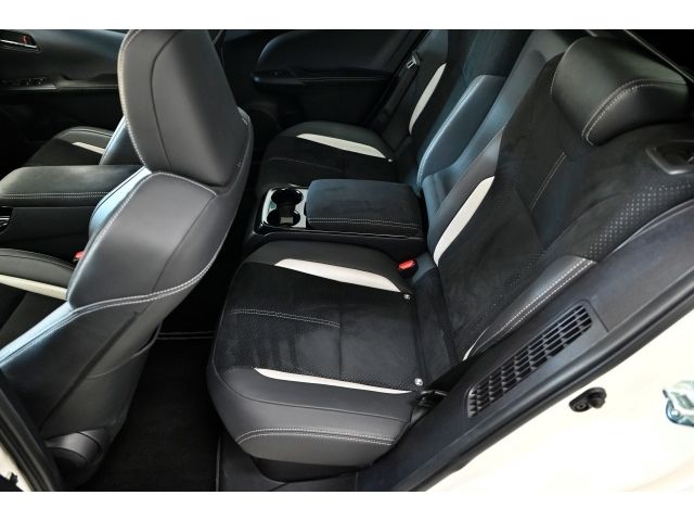 Toyota PRIUS PHV 2019-03 1548840-11