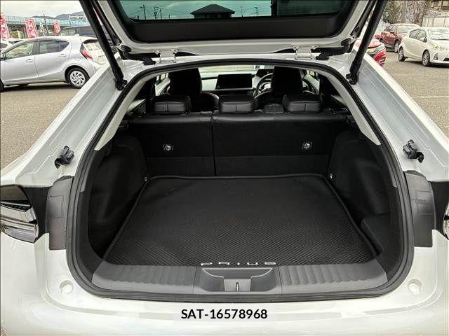 Toyota PRIUS PHV 2023-04 1587034-14
