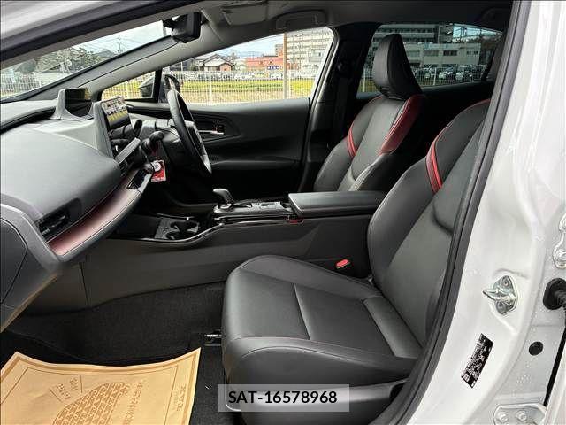 Toyota PRIUS PHV 2023-04 1587034-4