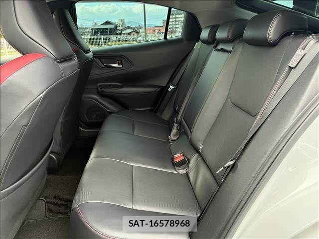Toyota PRIUS PHV 2023-04 1587034-5