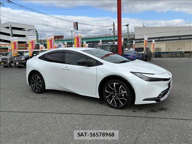 Toyota PRIUS PHV 2023-04 1587034-6