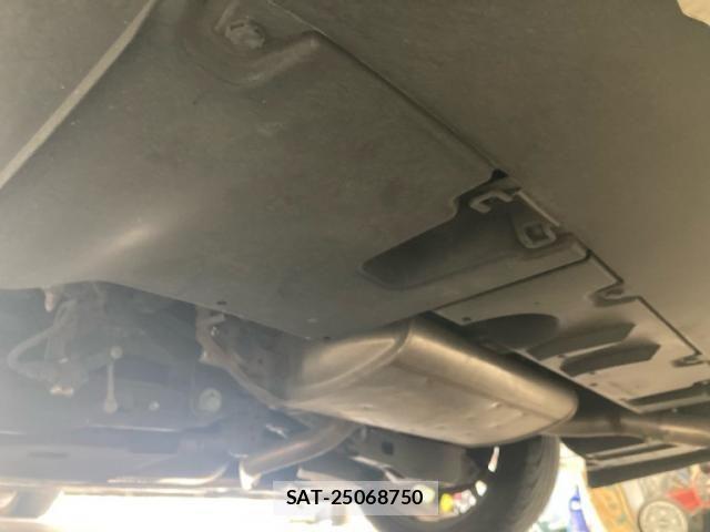 Toyota PRIUS PHV 2021-08 2084848-8