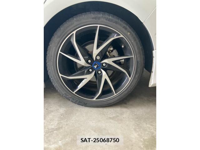 Toyota PRIUS PHV 2021-08 2084848-9