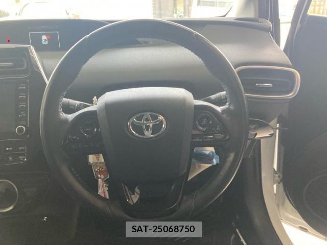 Toyota PRIUS PHV 2021-08 2084848-17