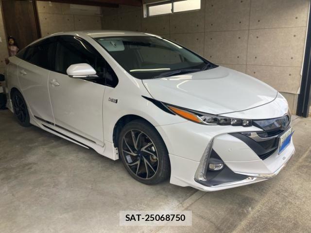 Toyota PRIUS PHV 2021-08 2084848-0