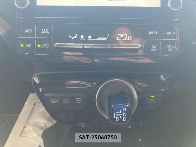 Toyota PRIUS PHV 2021-08 2084848-21
