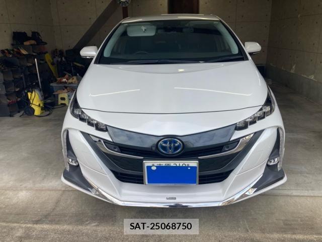 Toyota PRIUS PHV 2021-08 2084848-1