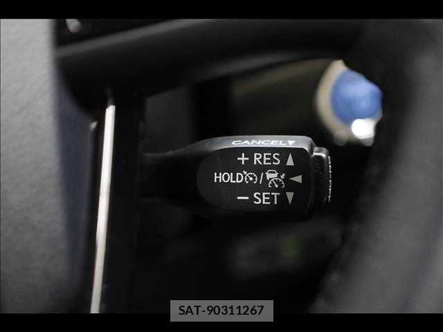 Toyota PRIUS PHV 2019-08 2674706-14