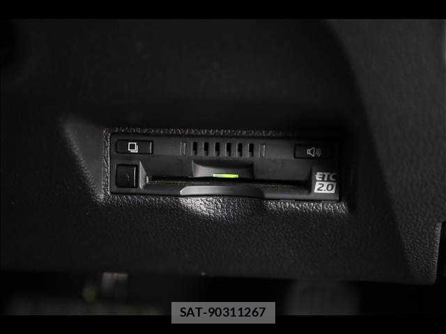 Toyota PRIUS PHV 2019-08 2674706-15