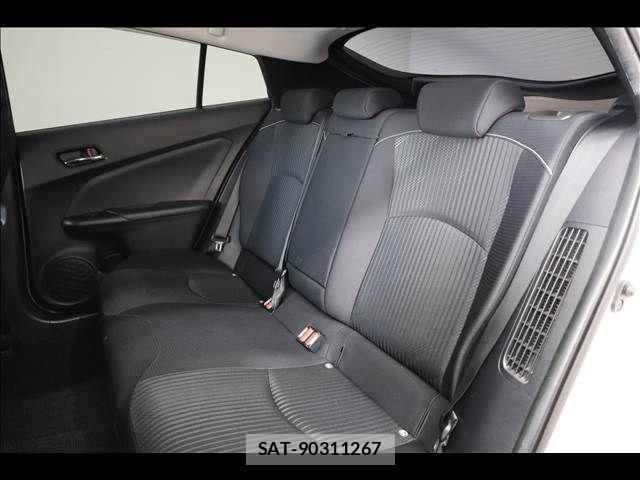 Toyota PRIUS PHV 2019-08 2674706-18