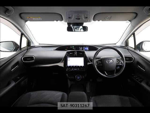 Toyota PRIUS PHV 2019-08 2674706-2