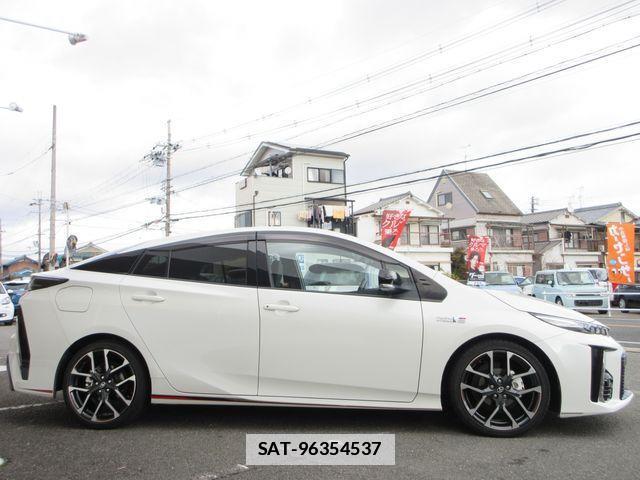 Toyota PRIUS PHV 2017-10 2730006-9