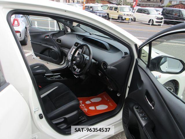 Toyota PRIUS PHV 2017-10 2730006-13