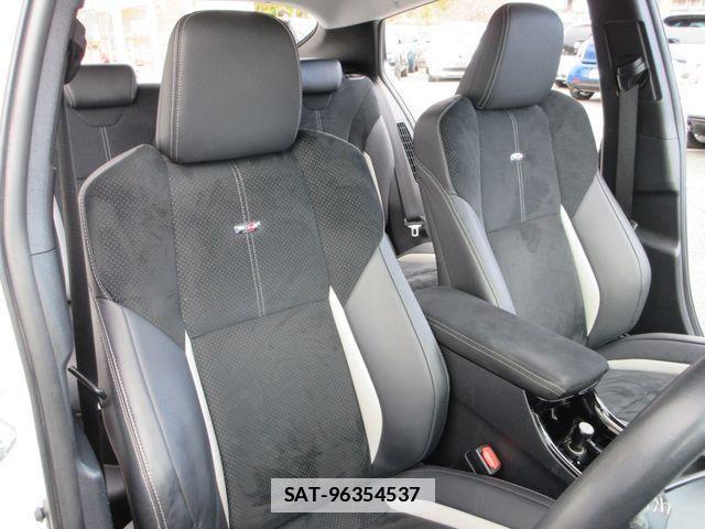 Toyota PRIUS PHV 2017-10 2730006-14