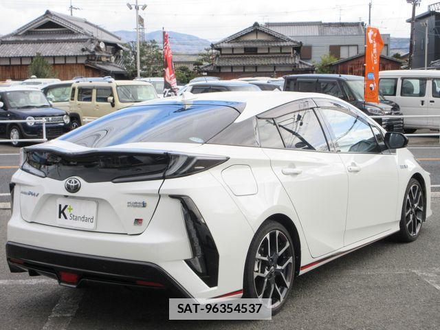 Toyota PRIUS PHV 2017-10 2730006-8