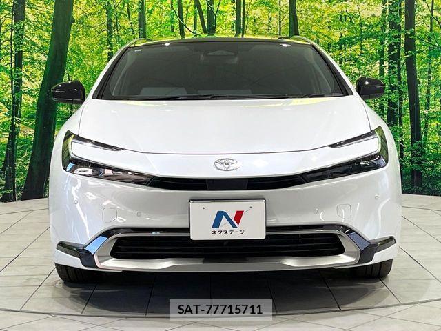 Toyota PRIUS PHV 2023-07 3774888-13