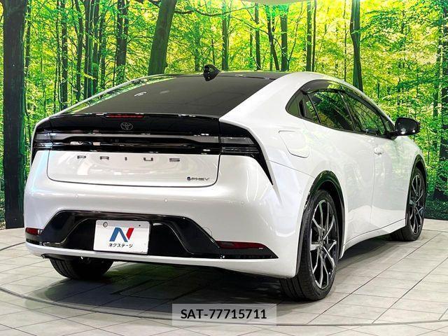 Toyota PRIUS PHV 2023-07 3774888-16