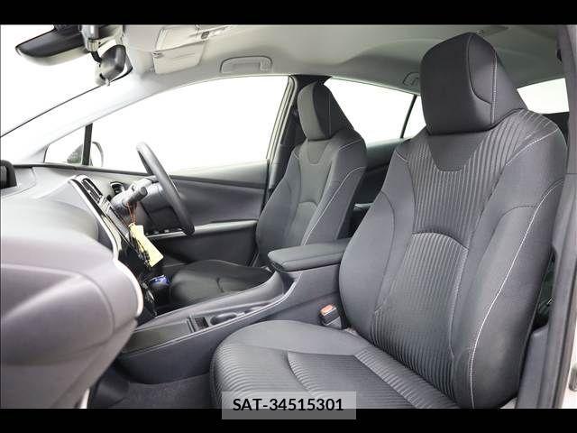 Toyota PRIUS PHV 2019-12 3909099-17