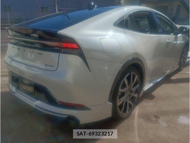 Toyota PRIUS PHV 2023-06 4329736-1