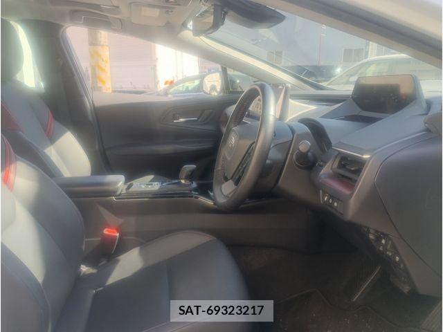 Toyota PRIUS PHV 2023-06 4329736-5