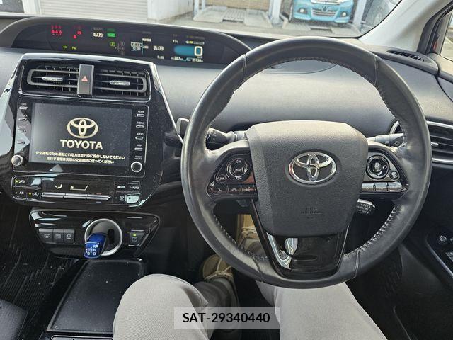 Toyota PRIUS PHV 2021-07 4599968-4